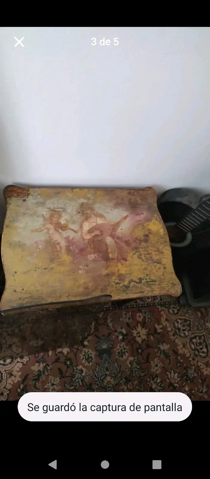 Baúl antiguo decorativo con diseño artístico - 1