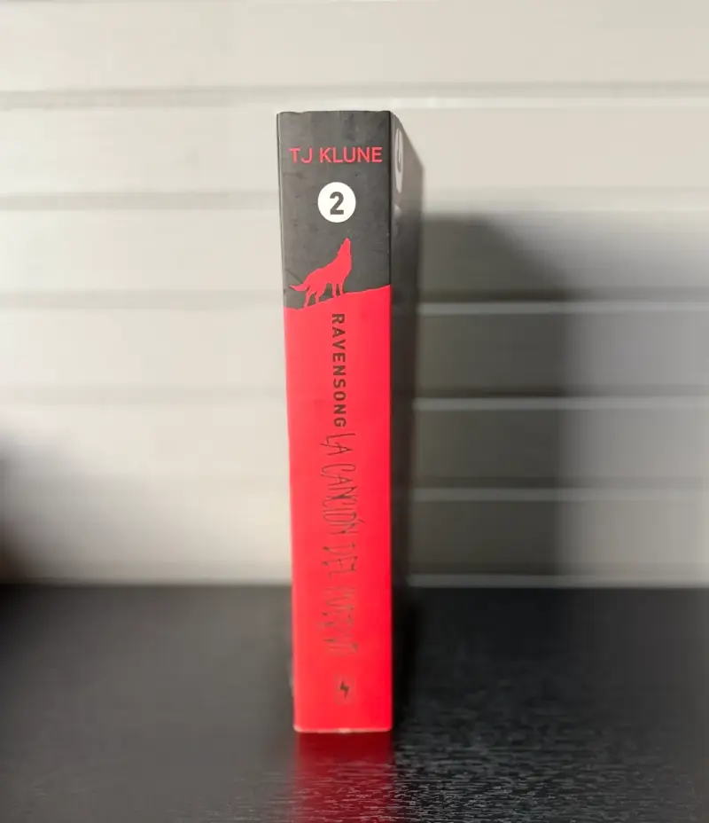 Libro 'La Canción del Cuervo' de TJ Klune - 2