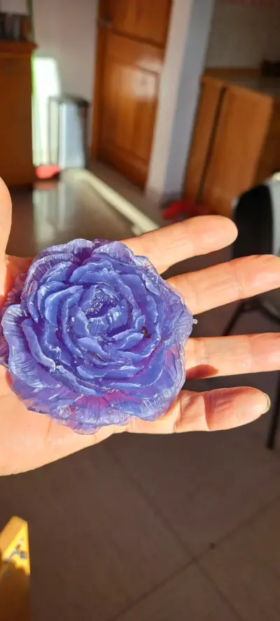 Jabón artesanal en forma de flor y barra - miniatura 1