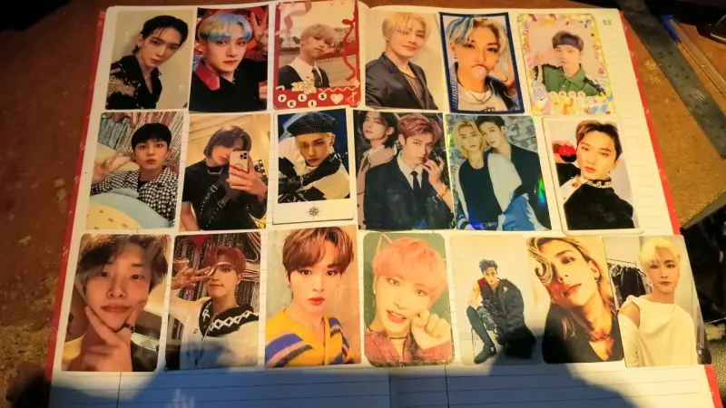 Set de tarjetas fotográficas de K-Pop - 2