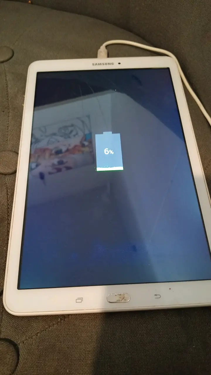 Tablet Samsung Galaxy Tab 3 blanca en buen estado - 3