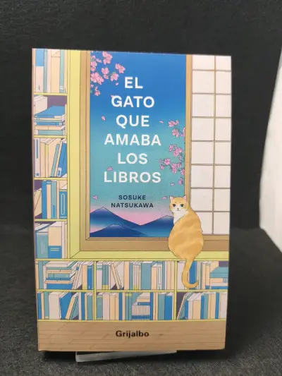 Libro 'El Gato Que Amaba Los Libros' de Sosuke Natsukawa - miniatura 1