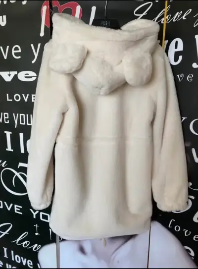 Abrigo de piel blanco con capucha orejas - miniatura 3