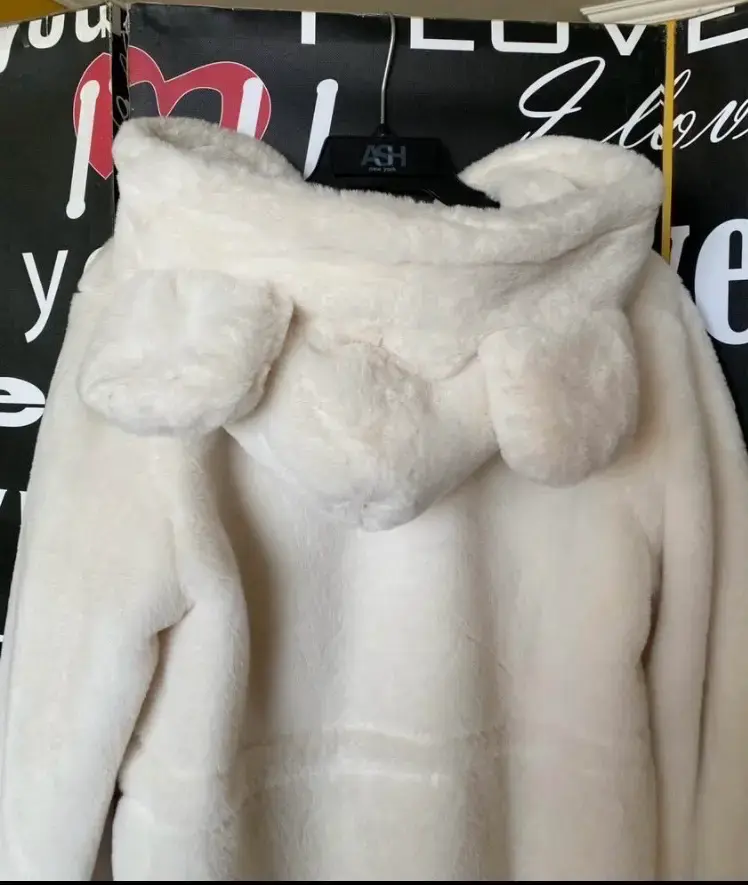 Abrigo de piel blanco con capucha orejas - 4