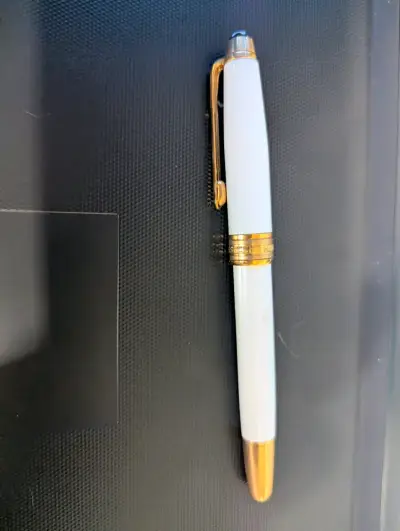 Bolígrafo Montblanc Meisterstück blanco y dorado - miniatura 4