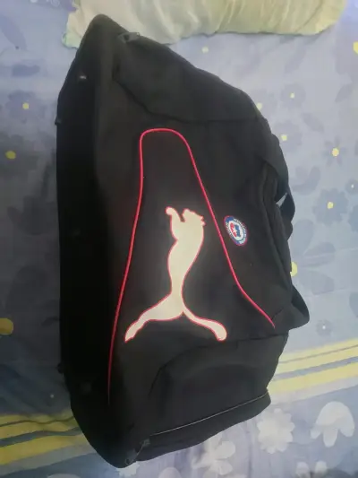 Bolso deportivo negro con logo Puma - miniatura 1