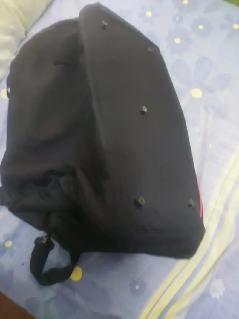 Bolso deportivo negro con logo Puma - 4