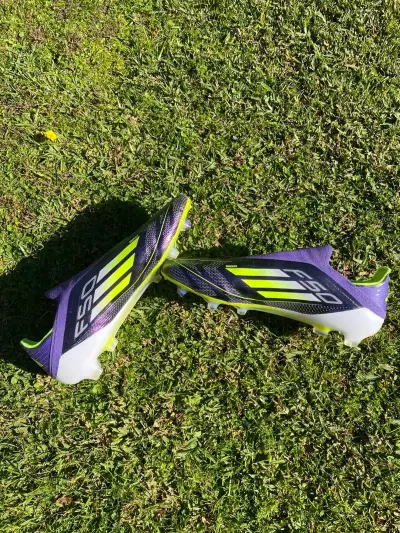 Botines de fútbol Adidas F50 profesionales origina - miniatura 1