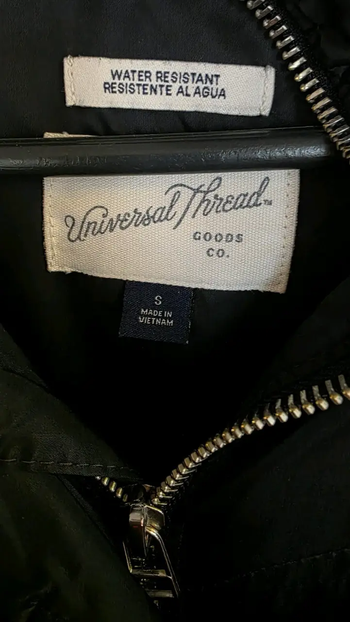 Parka negra resistente al agua Universal Thread - 3