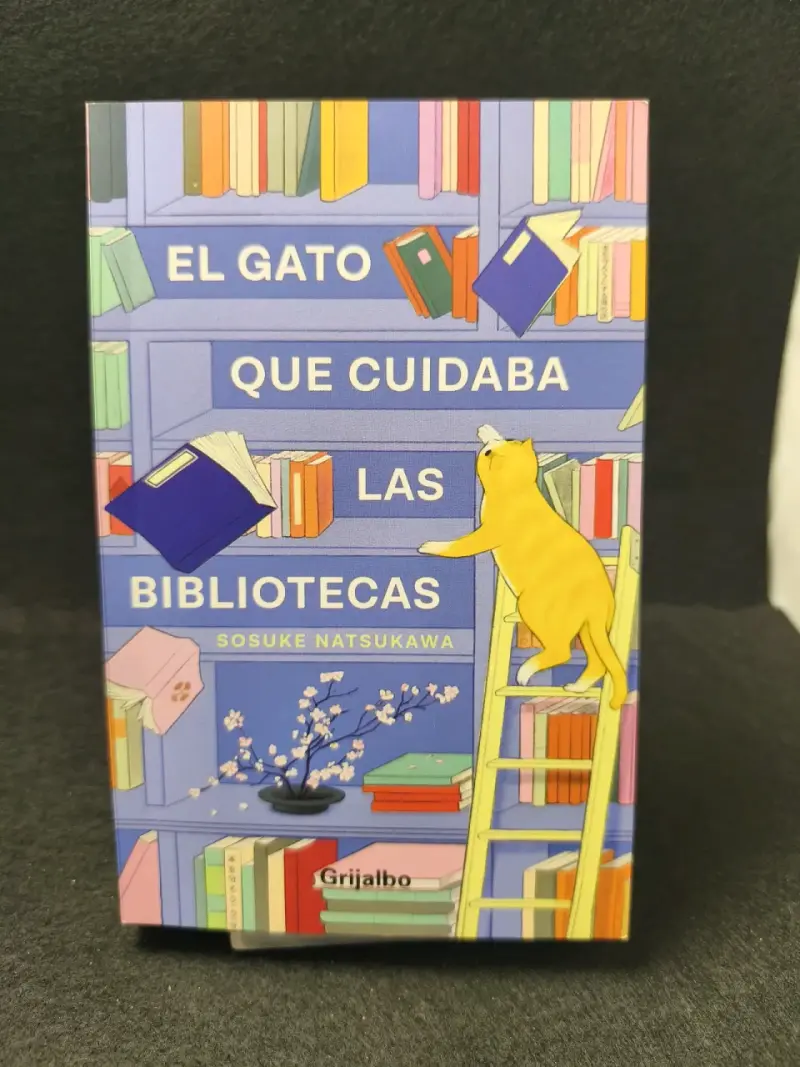 Libro 'El Gato Que Cuidaba Las Bibliotecas' de Sosuke Natsukawa - 1