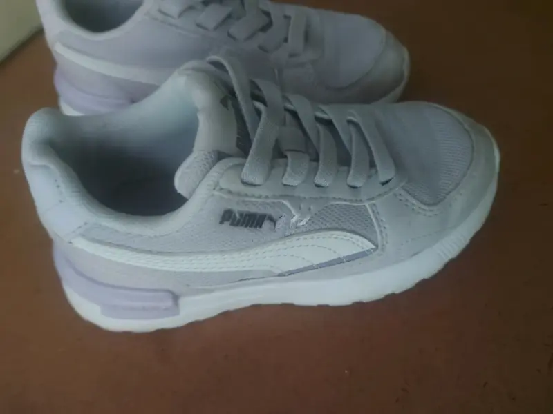 Zapatillas deportivas blancas Puma para mujer - 1