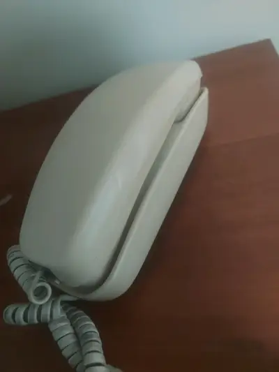 Teléfono de disco vintage beige - miniatura 4