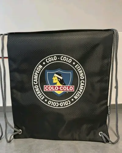 Bolsa deportiva Colo-Colo con logo oficial - miniatura 1