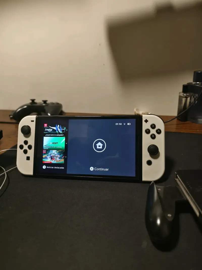 Nintendo Switch OLED - 1
