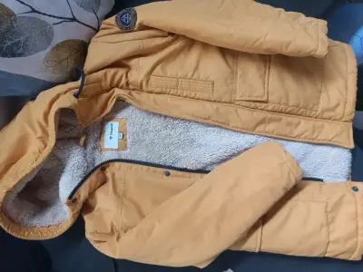 Chaqueta de invierno para niño color mostaza - miniatura 4
