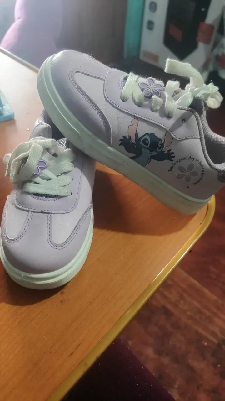 Zapatillas infantiles Stitch color lila