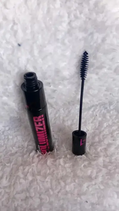 Máscara de Pestañas Volumizer Negra - miniatura 2