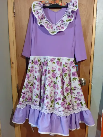 Vestido de huasa morado con flores - miniatura 1