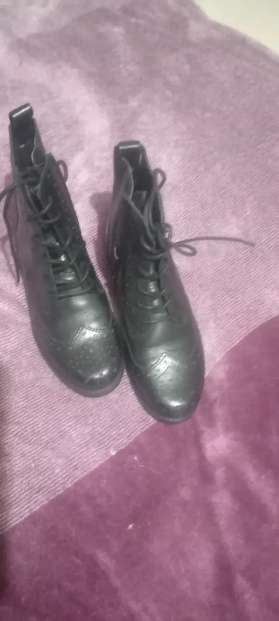 Botines negros de cuero con cordones - 4