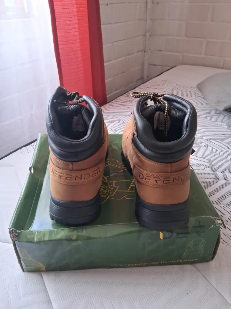 Botas de seguridad marrón Defender - 2