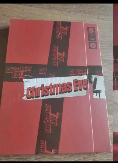 Libro K-Pop 'Christmas Eve' edición Straykids - miniatura 1