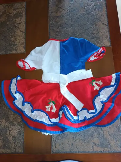 Vestido de niña con diseño bandera chilena - miniatura 2
