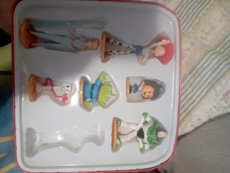 Set de Figuras Toy Story 4 en Caja Metálica - 4
