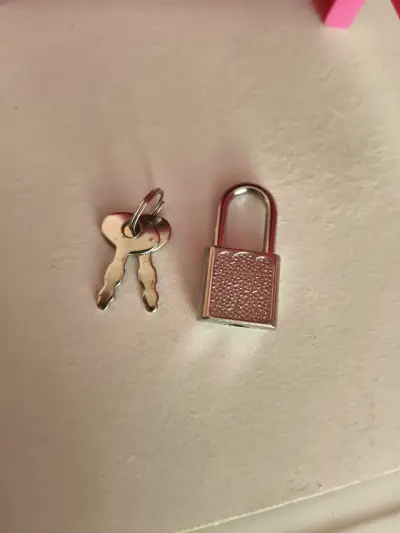 Mini casillero de plastico rosa con candado - miniatura 6