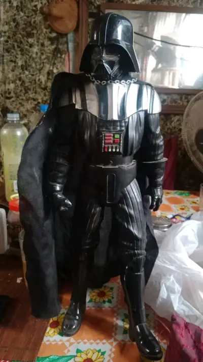 Figura de acción Darth Vader Star Wars - miniatura 2