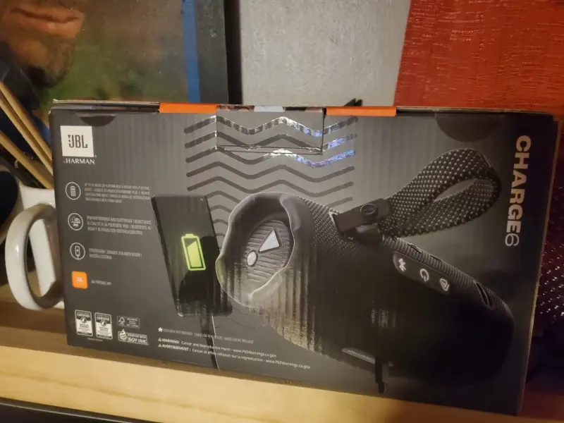 Parlante Bluetooth JBL Charge 6 resistente al agua - 2