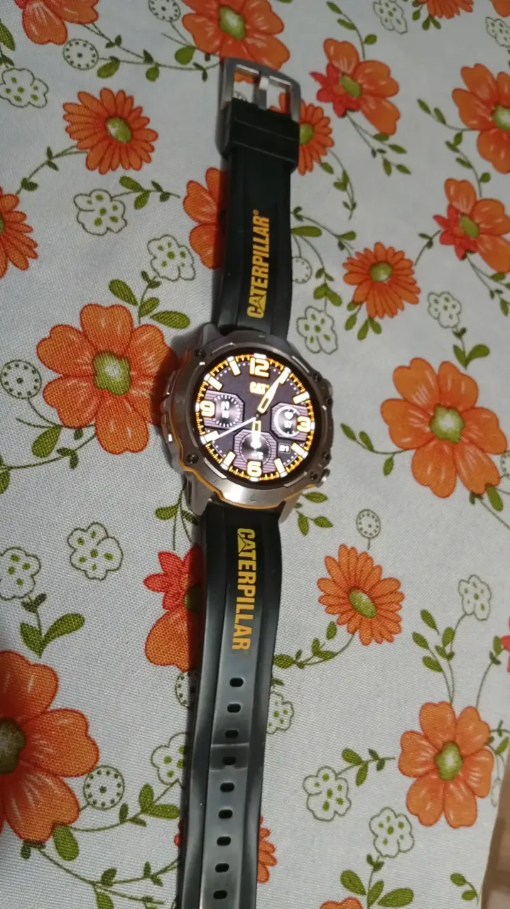 Reloj inteligente Caterpillar con correas intercambiables - 1