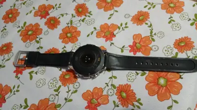 Reloj inteligente Caterpillar con correas intercambiables - miniatura 5