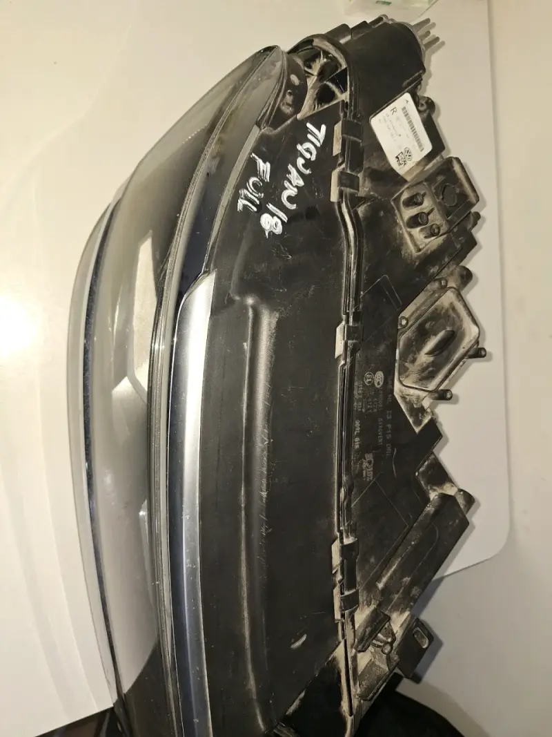 Foco delantero derecho Volkswagen Tiguan - 2