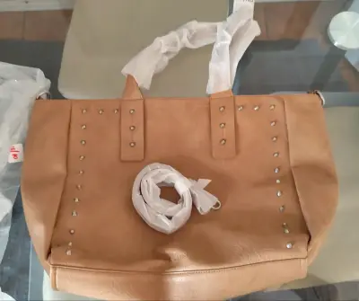 Cartera Pollini Beige con Tachuelas - miniatura 4