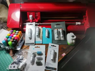 Plotter de Corte Silhouette Cameo 4 con Accesorios - miniatura 1