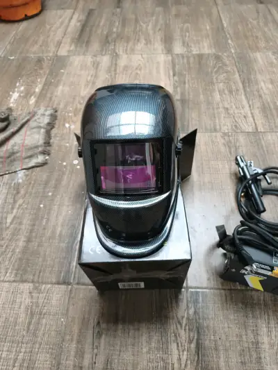 Máscara de soldar Steelpro con soldadora Krafter - miniatura 4