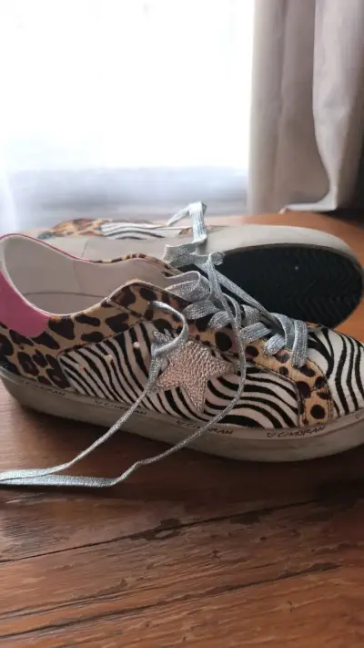 Zapatillas animal print con cordones plateados - miniatura 1