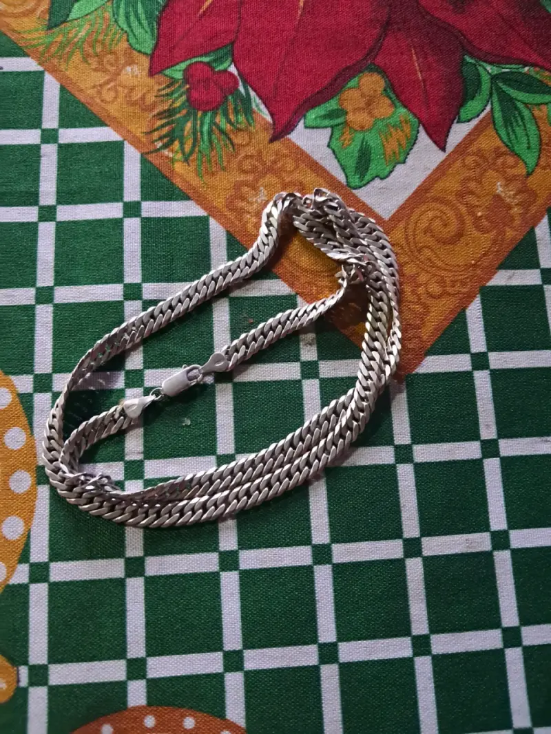 Cadena de plata - 1