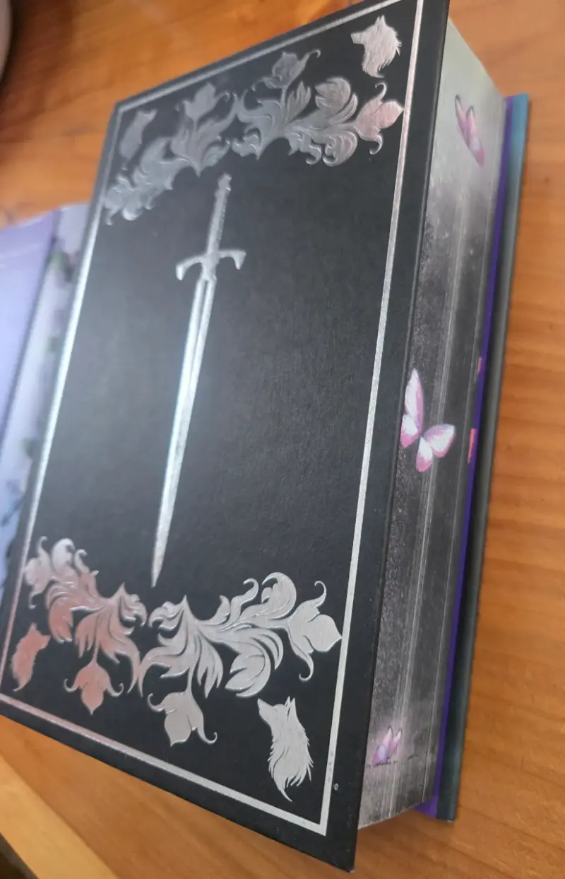 Libro Quicksilver de Callie Hart en tapa dura - 3