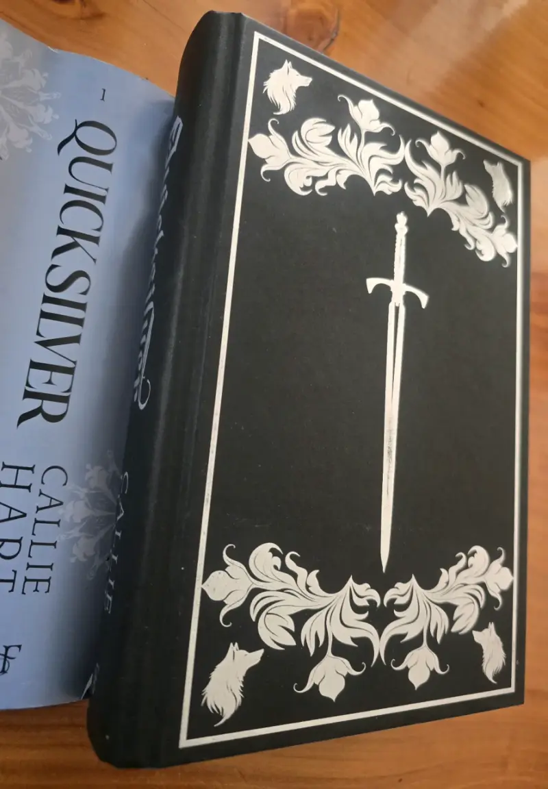 Libro Quicksilver de Callie Hart en tapa dura - 4