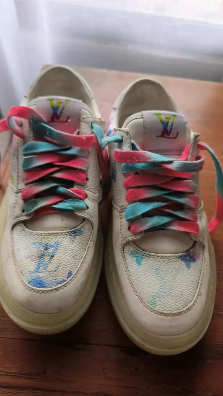 Zapatillas Louis Vuitton multicolor usadas - 2