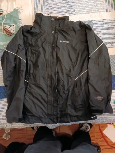 Chaqueta impermeable Columbia negra para mujer - miniatura 3