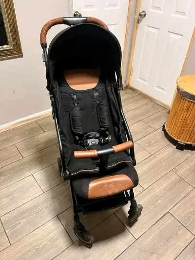 Coche de bebé plegable Carestino Smart negro - miniatura 1