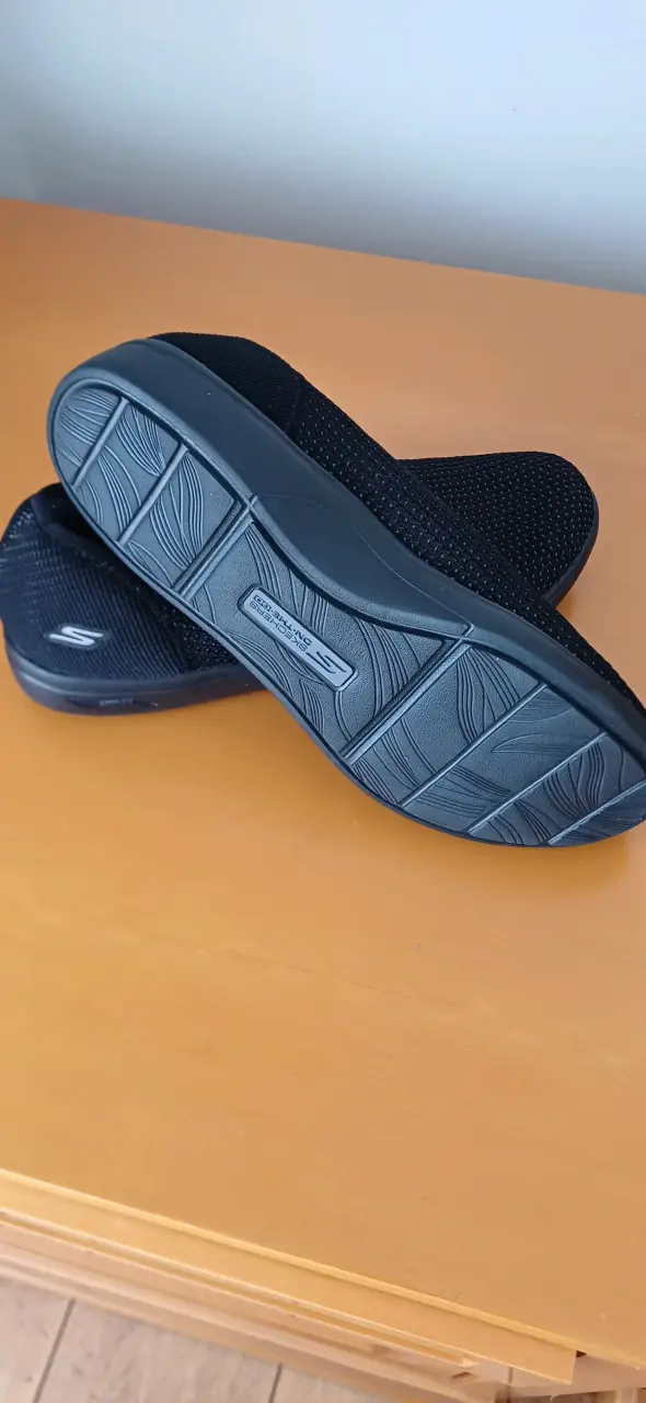 Zapatillas negras Skechers para mujer - 2