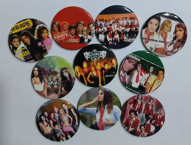 Set de chapitas de colección Rebelde RBD - 1