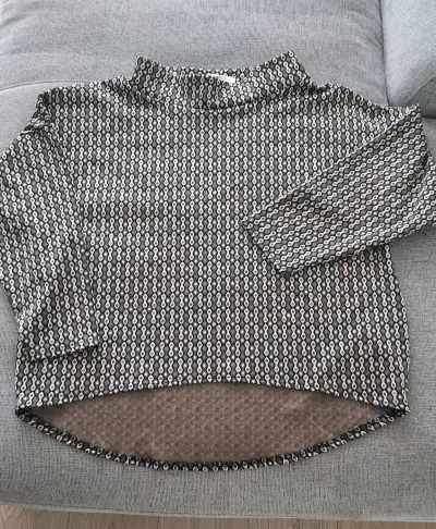 Polera de manga larga con estampado geométrico - miniatura 2