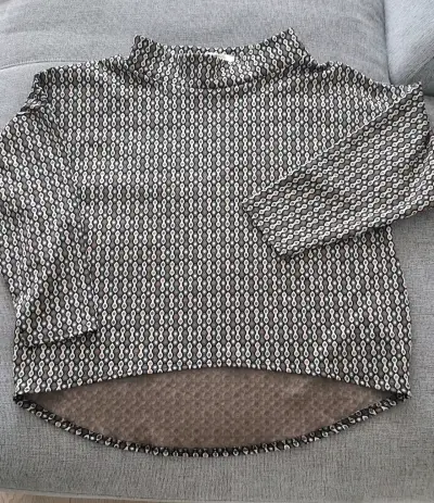 Polera de manga larga con estampado geométrico - miniatura 3