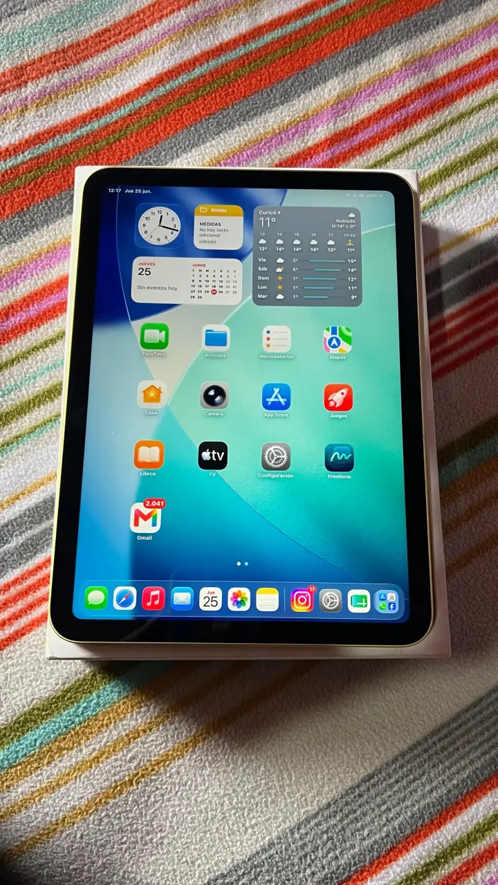 iPad A16 de 256 GB AMARILLO - 2