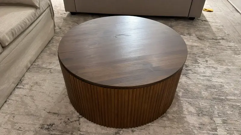 Mesa de centro redonda de madera con almacenamiento - 5
