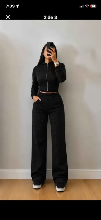 Conjunto con brillos mujer con capucha y pantalón - miniatura 2